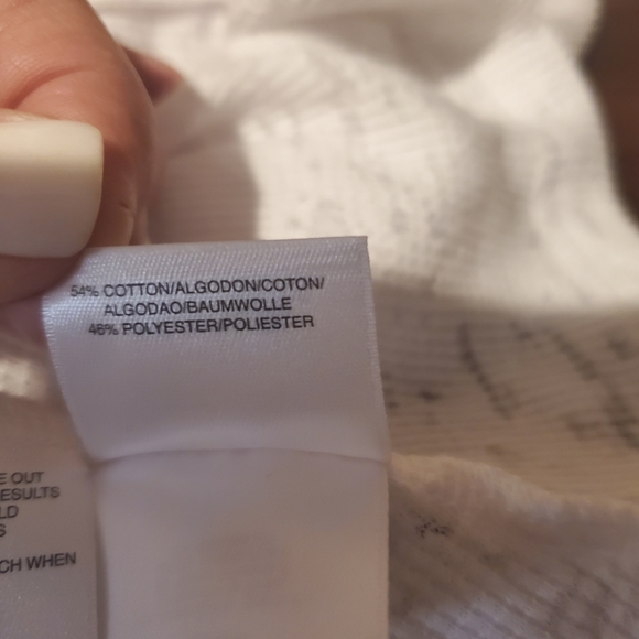 Jones New York Sport Gauze like top. A tank will be needed underneath. Size L - Picture 6 of 6